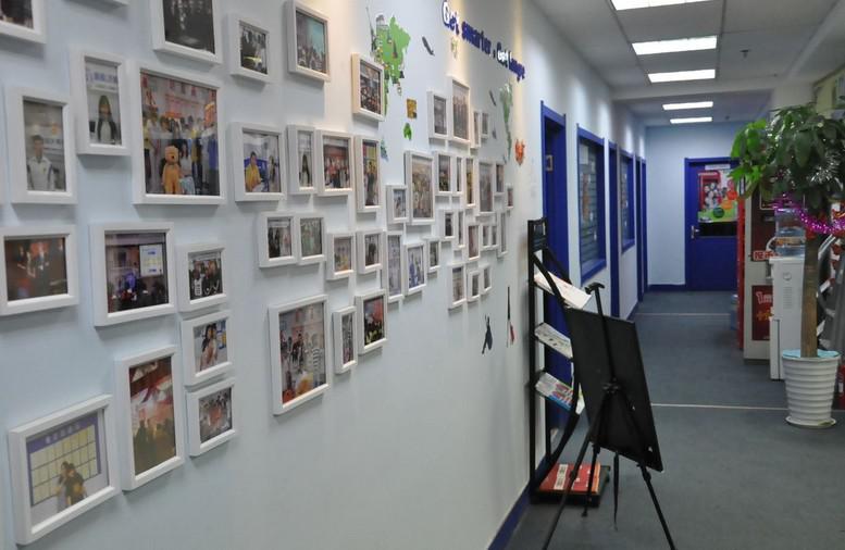 朗閣學校教育加盟