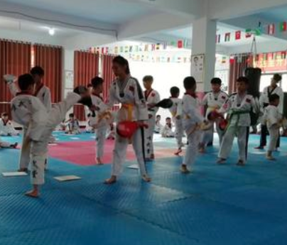 軒武堂跆拳道館