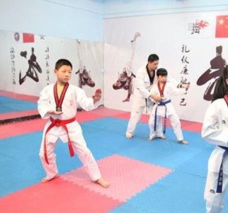 勇冠跆拳道教育機構