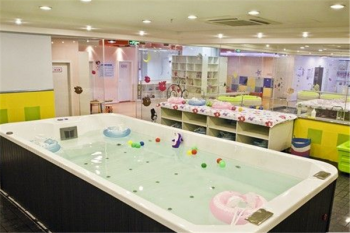 小精靈嬰兒游泳館