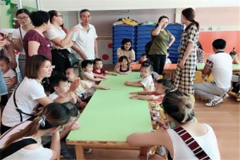 芽芽學語主持藝術中心