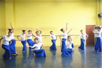 水之靈悅舞藝術學校