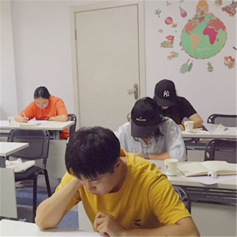 萊特外語學校 萊特外語學校