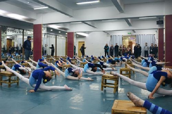 海燕藝術培訓中心加盟