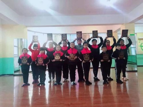 金色童年藝術培訓中心加盟