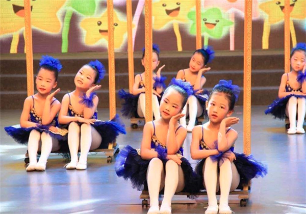 藝尚藍天 藝尚藍天