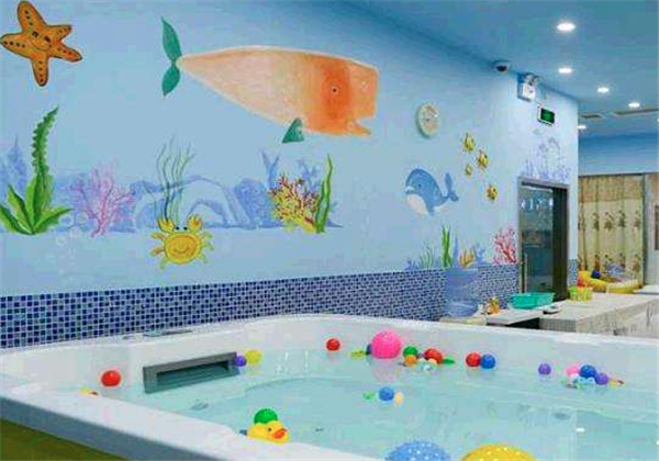 悅悅滿嬰兒游泳館