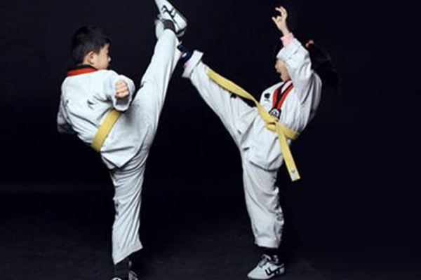 春雨跆拳道加盟 春雨跆拳道加盟