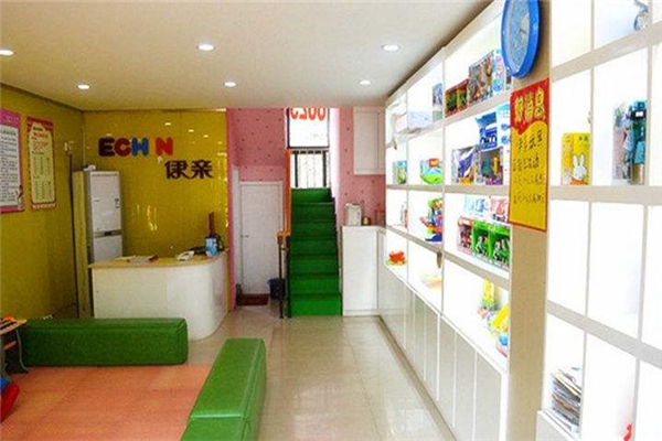 伊親嬰兒游泳館加盟 伊親嬰兒游泳館加盟