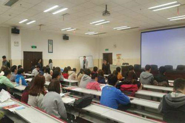 理想途教育加盟