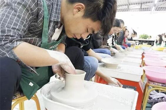 陶瓷故事手工陶藝加盟 陶瓷故事手工陶藝加盟