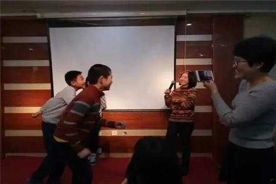 小魚(yú)魔樂(lè)園加盟 小魚(yú)魔樂(lè)園加盟