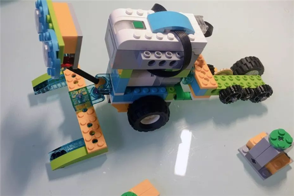 子期機器人少兒編程加盟