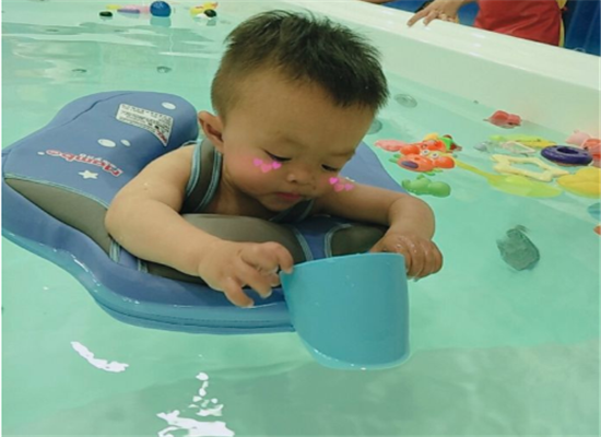 小淘氣嬰兒游泳館加盟 小淘氣嬰兒游泳館加盟