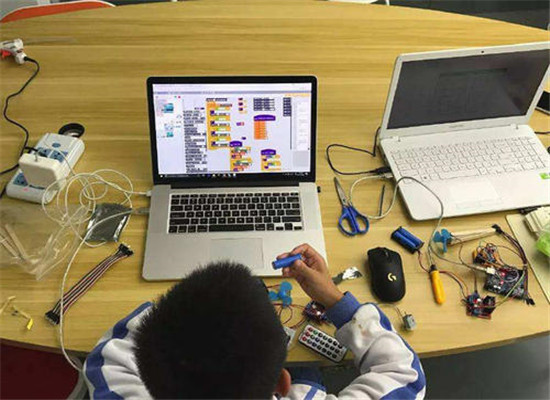 海豚AI少兒編程加盟 海豚AI少兒編程加盟