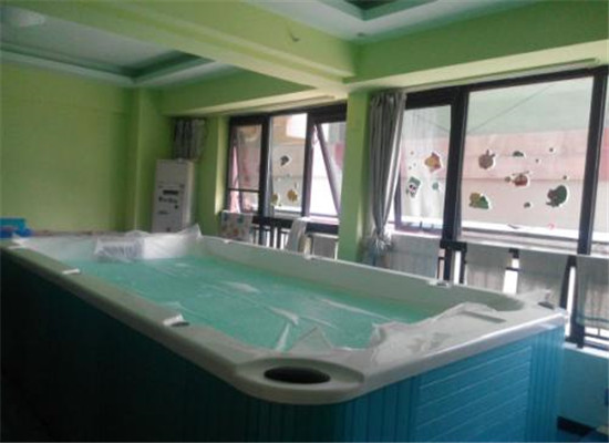 跳跳海豚游泳館加盟 跳跳海豚游泳館加盟