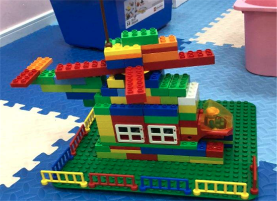 智佳樂樂高創意科技中心加盟 智佳樂樂高創意科技中心加盟