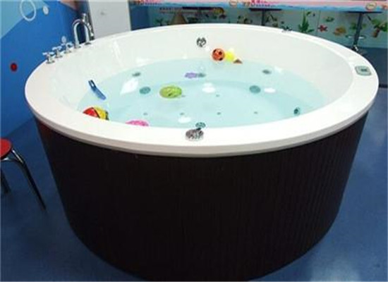 皇家小博士嬰兒游泳館加盟 皇家小博士嬰兒游泳館加盟