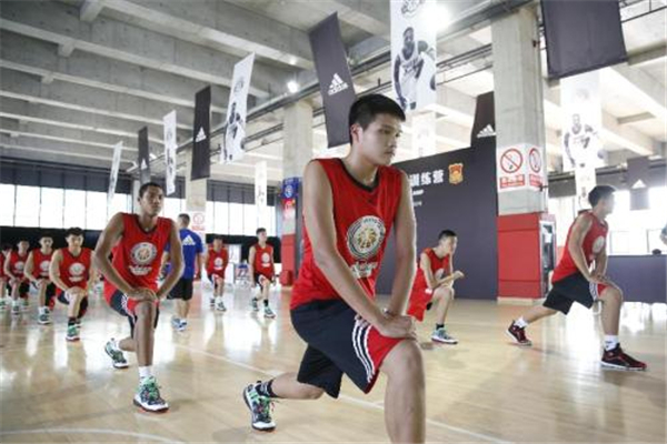 大鯊魚籃球訓(xùn)練營加盟 大鯊魚籃球訓(xùn)練營加盟
