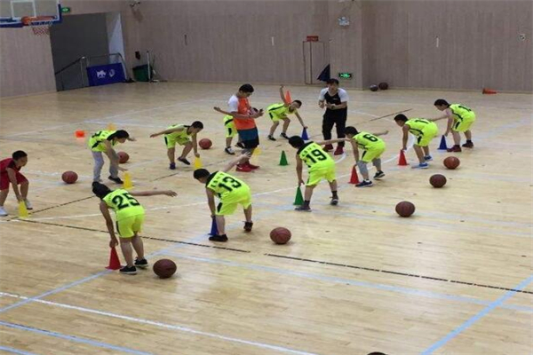 拉維爾青少年籃球培訓加盟